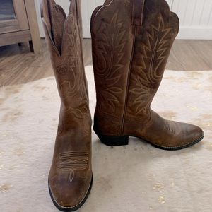 Ariat Boots size 8.5